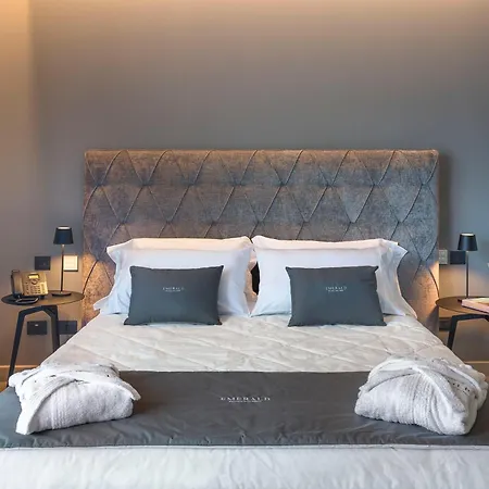Emerald Hotel 4*